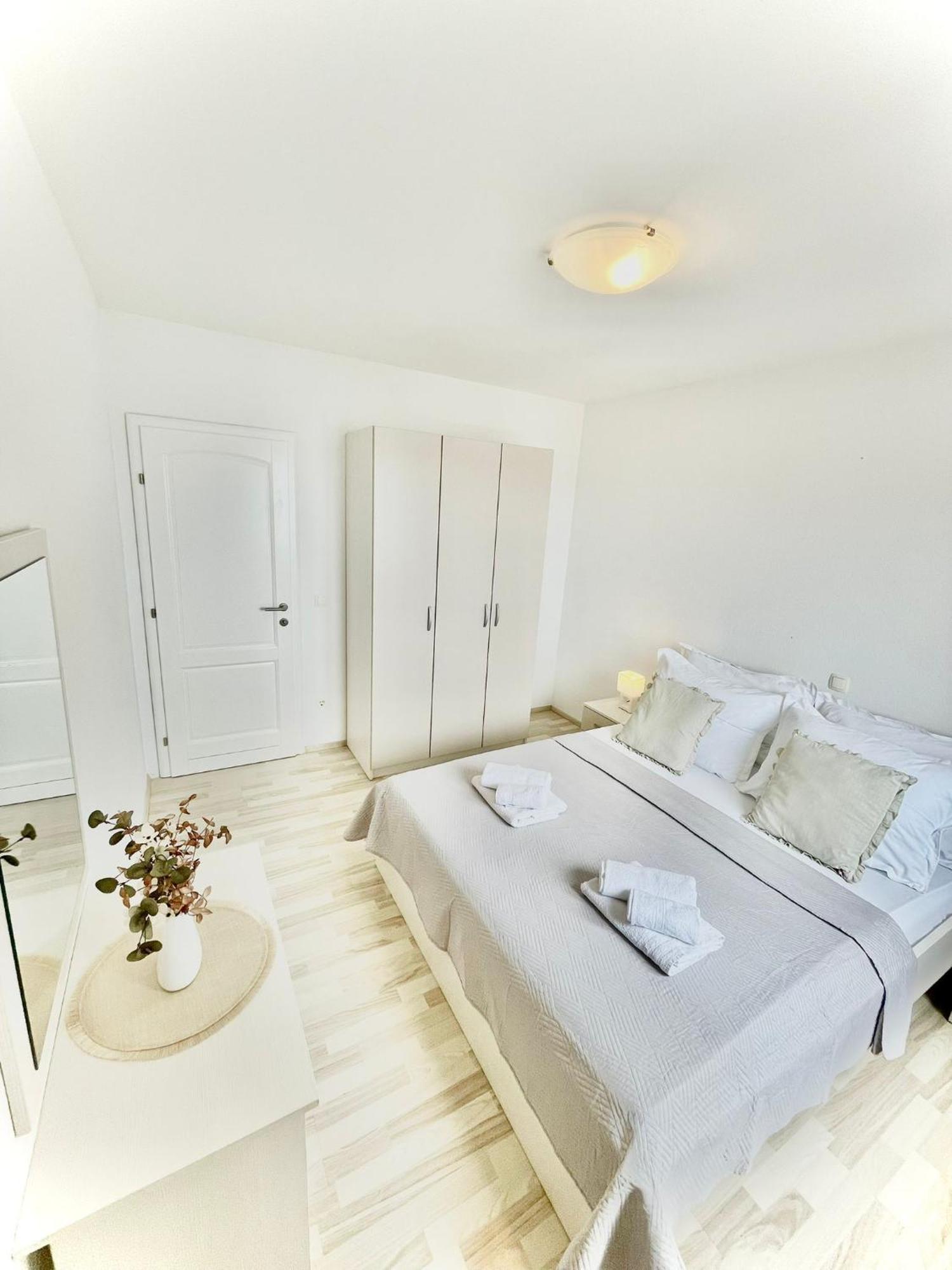 Apartments Katara ブレラ エクステリア 写真